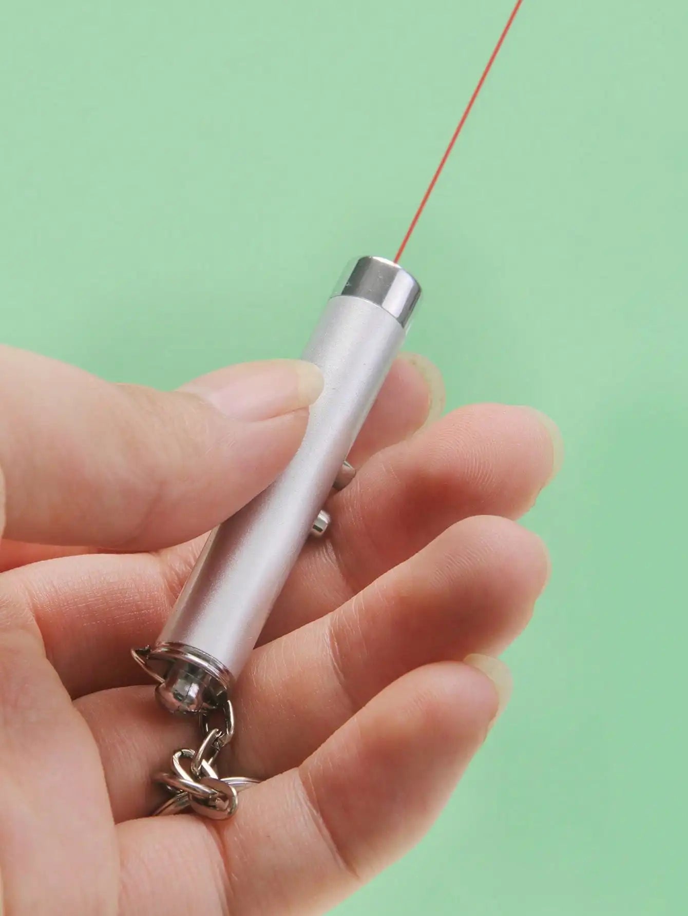 🔦 Cat Laser Pointer Toy – Interactive Light & Training Fun for Indoor Cats